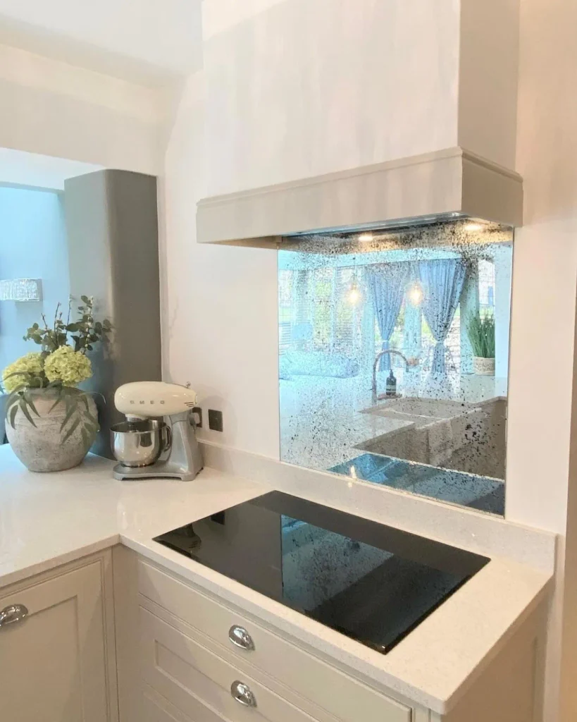 mirror ideas for small spaces