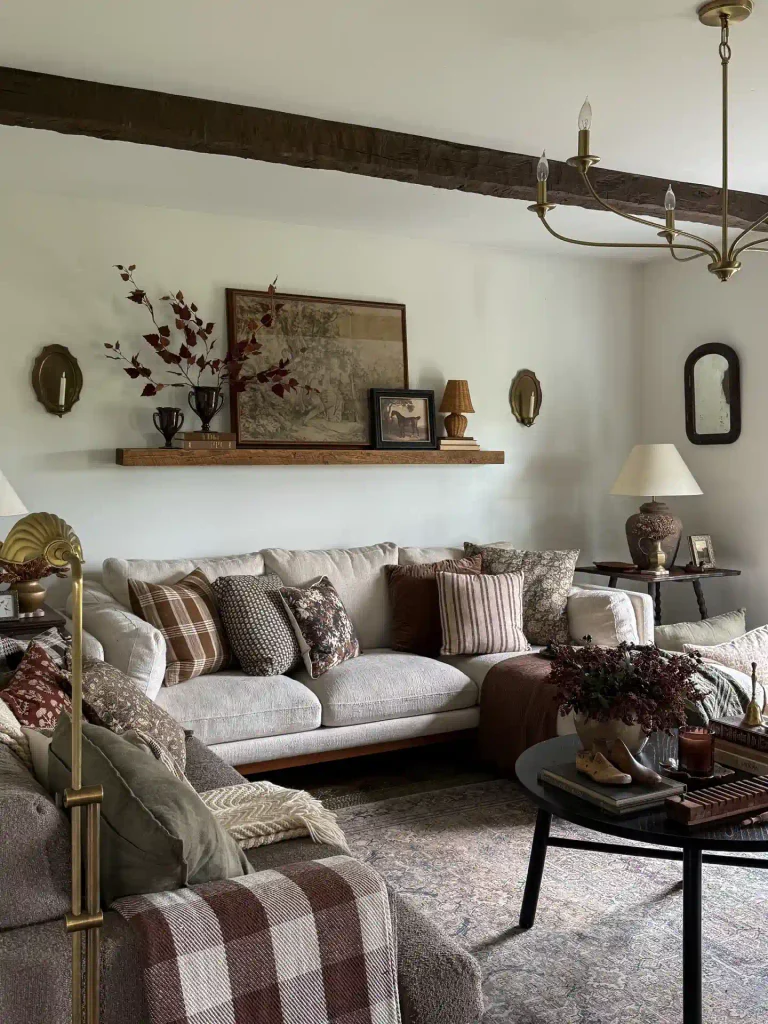 Six Patterns on One Sofa