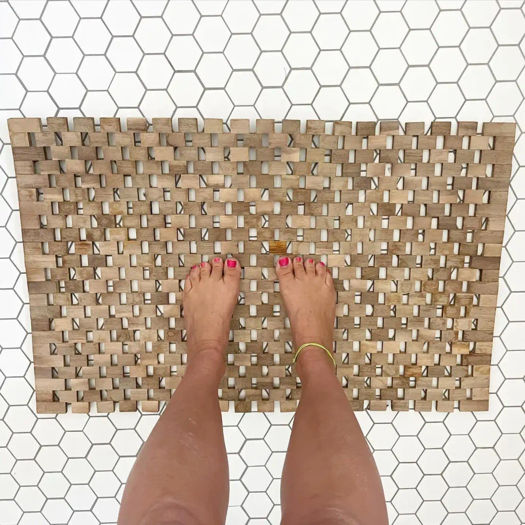 Small Apartment Bathroom Ideas